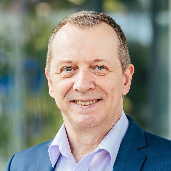 Dr. Heinz-Jürgen Stolz